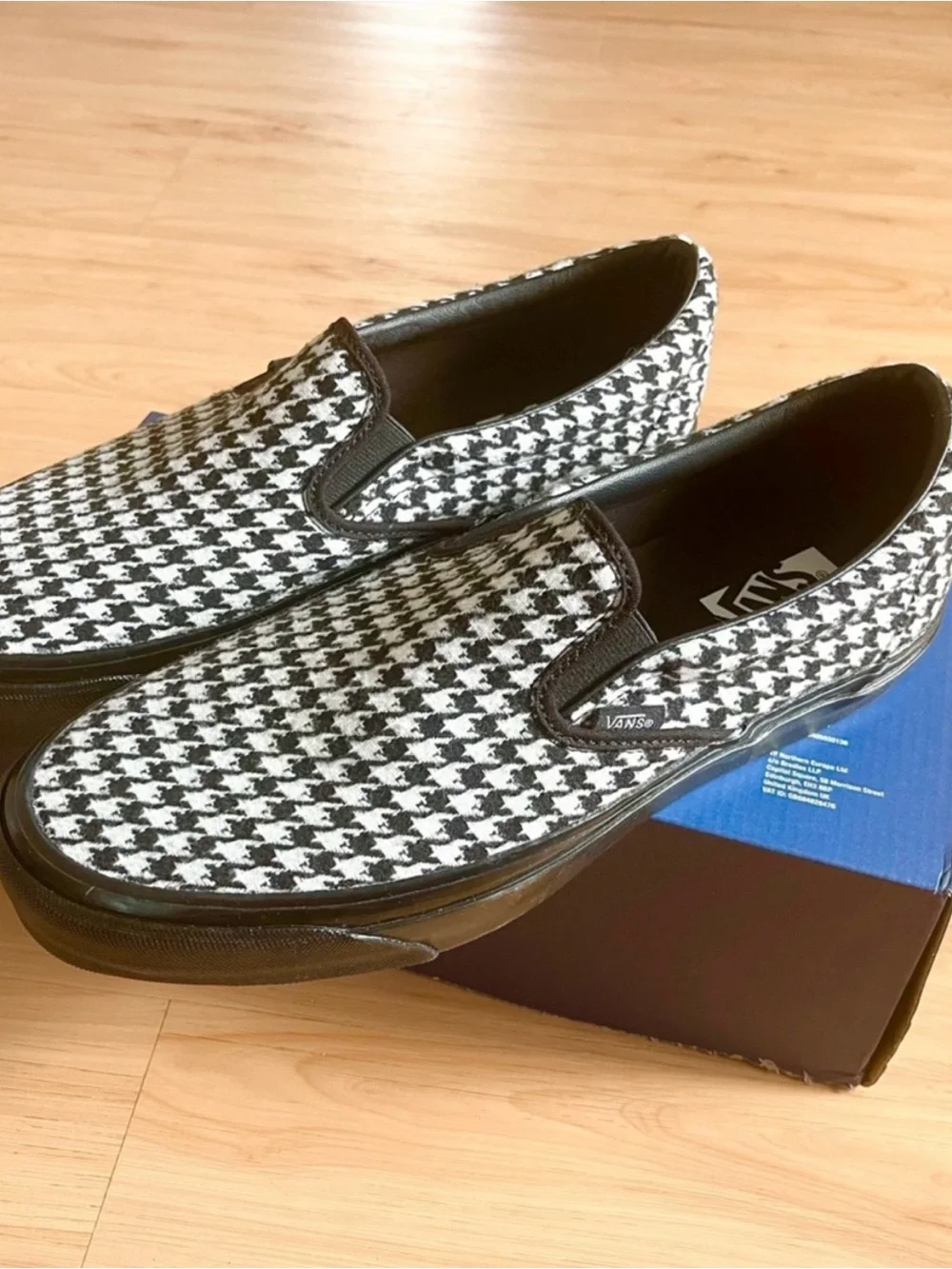 Vans Premium Classic Slip-On Shoe Houndstooth Black / White Women 11.5Mens 10.0